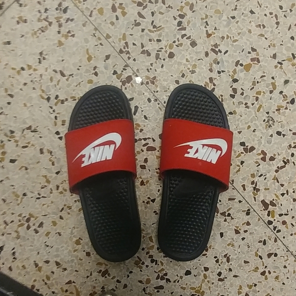 25-30$ - Picture 1 of 2